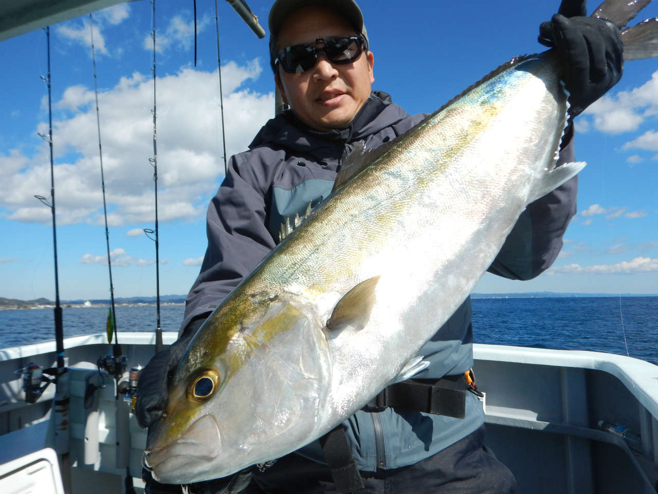 20250222 カンパチ4.6キロ～1.3キロ　白浜渡船・ルアー・ジギング船魚拓号