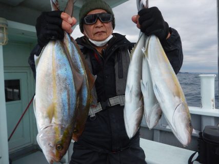 20260213 カンパチ釣れる　白浜渡船・ルアー・ジギング船魚拓号